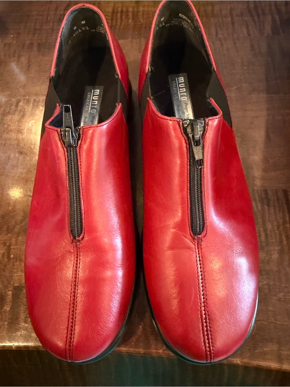 Munro American Vail Red Leather Zip Shoes Size 9 M Comfort Walking